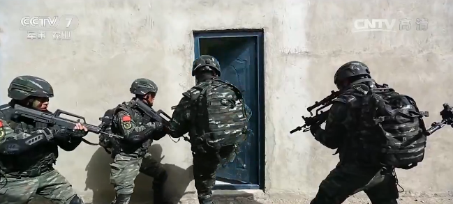 模仿美軍獵殺拉登？新疆武警反恐特訓引關注