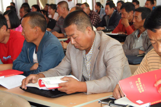 內蒙古民進開展教育精準扶貧“老區行”