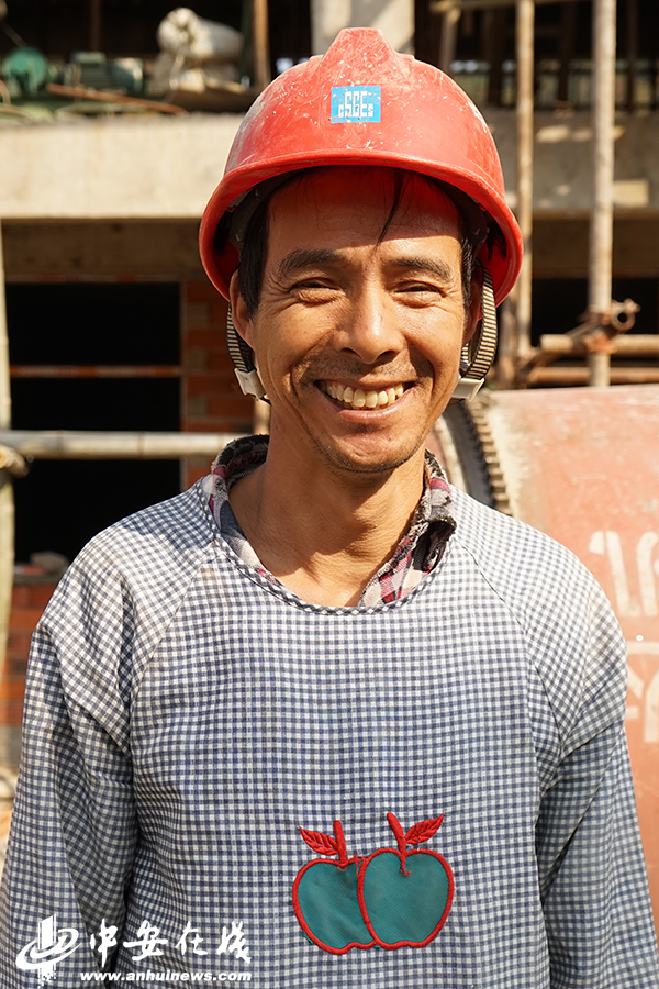 笑一笑 拍個照 俺們不再是貧困戶！——金寨縣迎河村的22張燦爛笑臉